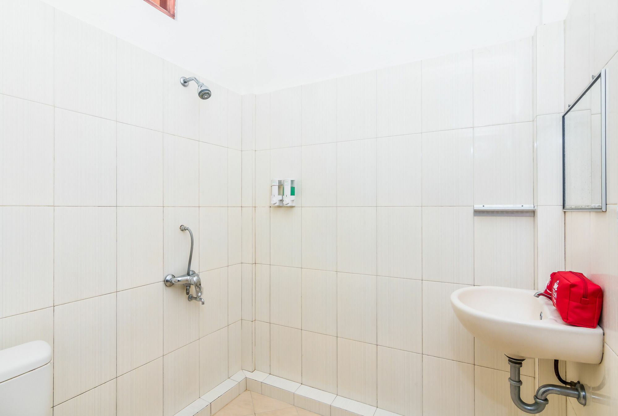 Zen Rooms Basic Kuta Kubu Anyar 외부 사진